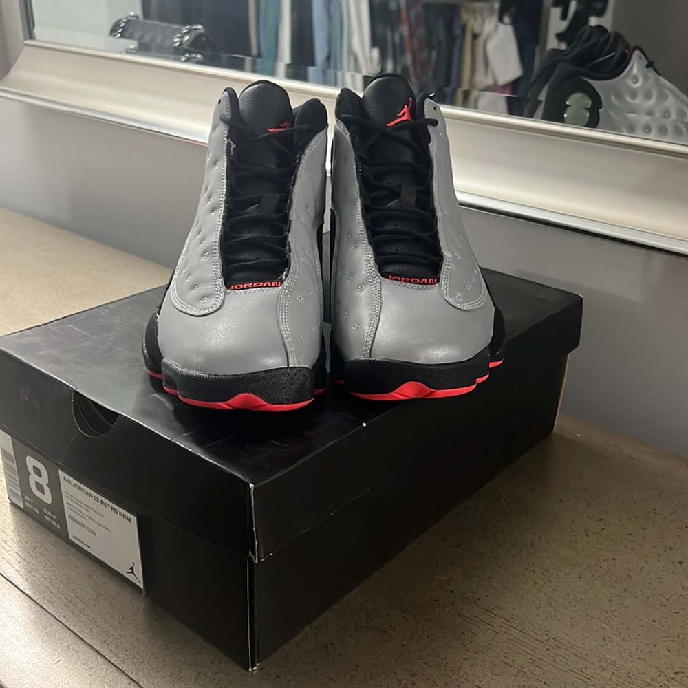 Air Jordan 13 retro reflect silver/infrared 23 sneakers US 8 👟